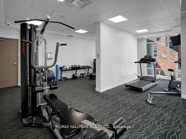 505 - 1121 Bay St