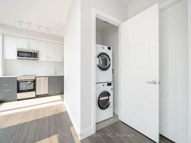 1308 - 2525 Bathurst St