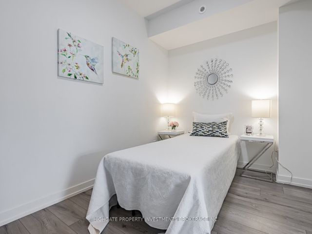 13 - 266 Finch Ave E