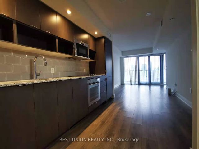 1110 - 89 Mcgill St