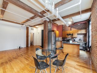 207 - 90 Sherbourne St