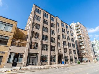 207 - 90 Sherbourne St