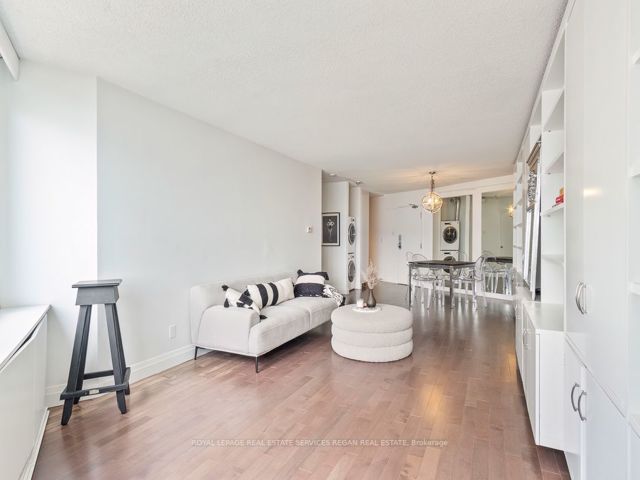 1803 - 250 Queens Quay W