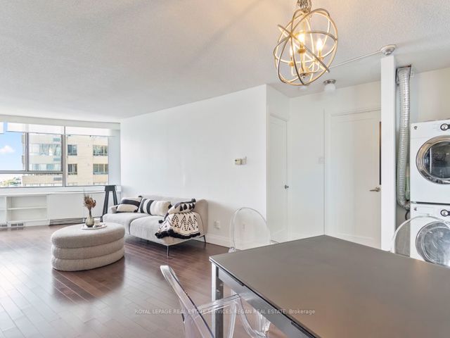 1803 - 250 Queens Quay W