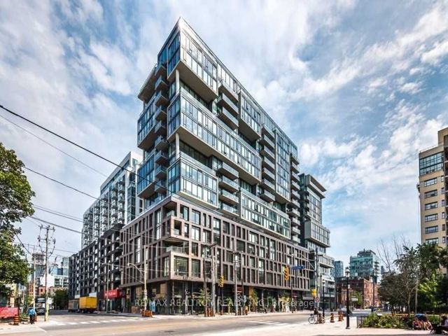 1010 - 111 Bathurst St