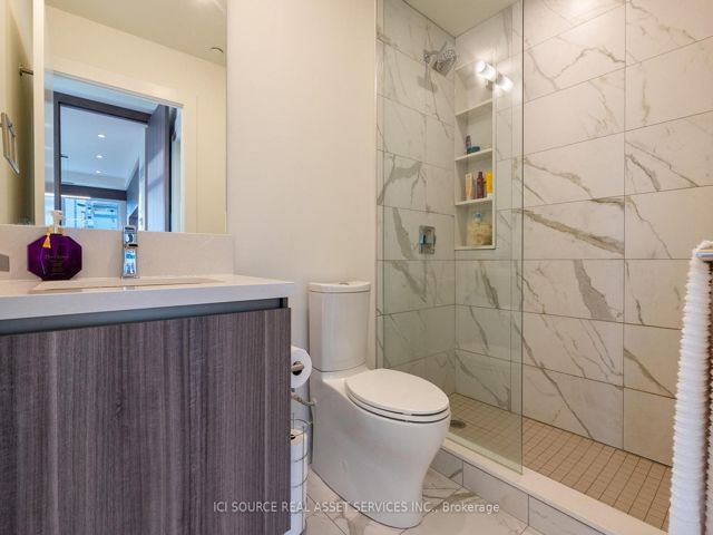 409 - 151 Avenue Rd