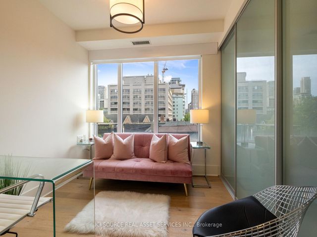409 - 151 Avenue Rd