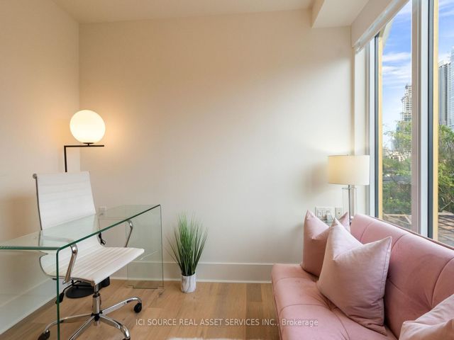 409 - 151 Avenue Rd