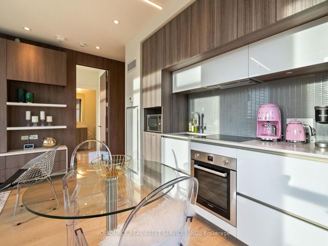 409 - 151 Avenue Rd