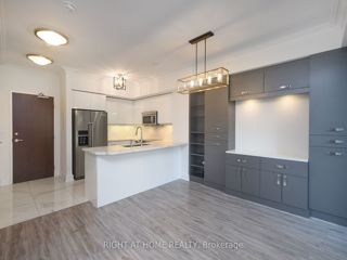 PH17 - 650 Sheppard Ave E