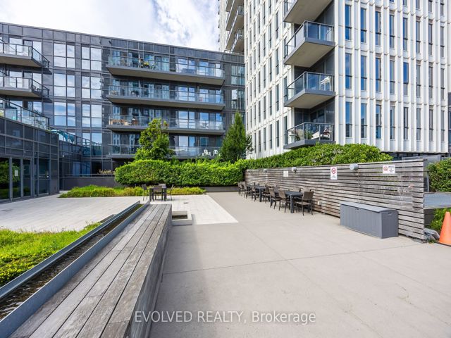 527 - 55 Regent Park Blvd