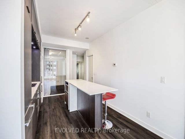 527 - 55 Regent Park Blvd