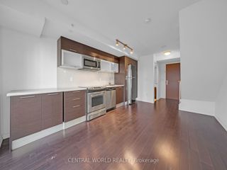 1113 - 386 Yonge St