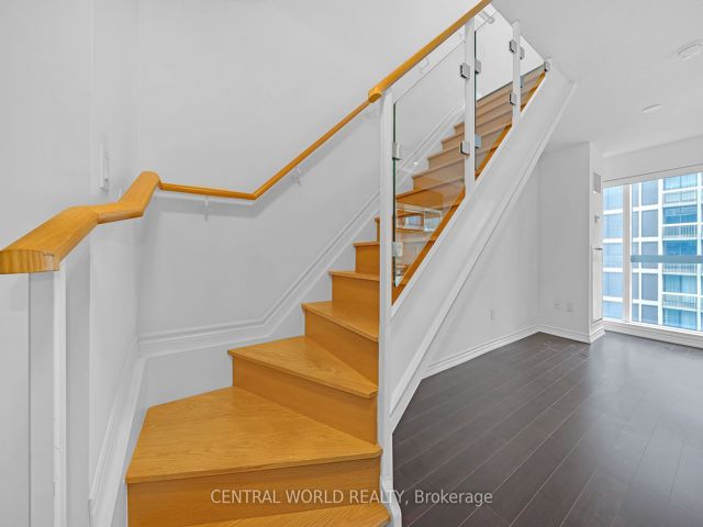1113 - 386 Yonge St