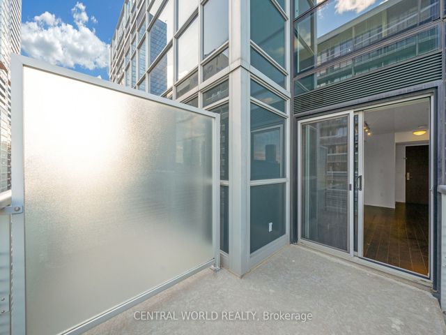 1113 - 386 Yonge St
