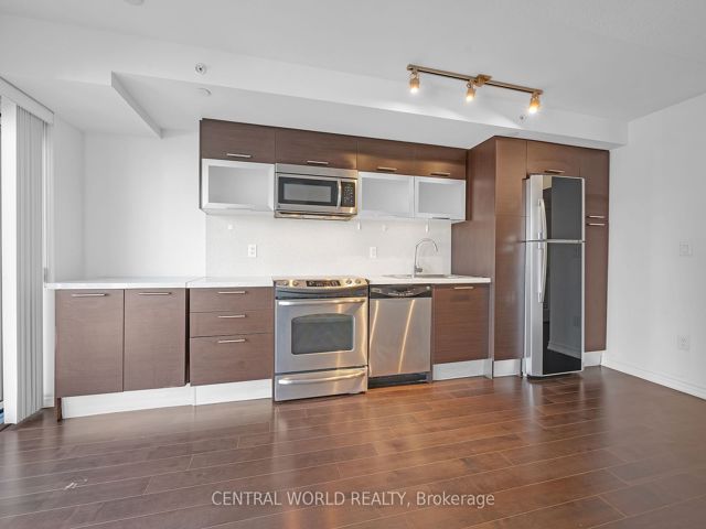 1113 - 386 Yonge St
