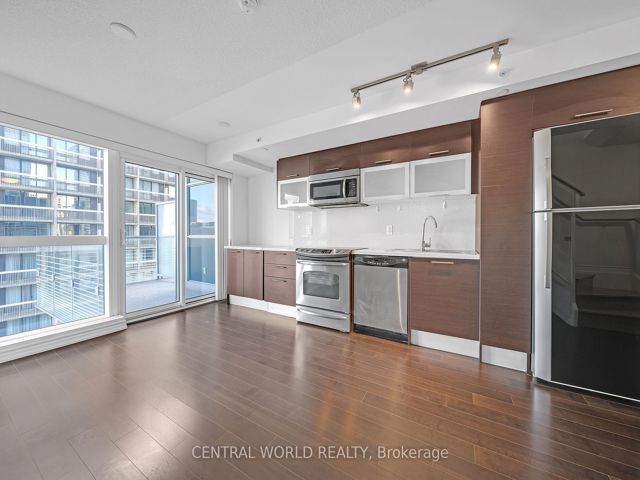 1113 - 386 Yonge St