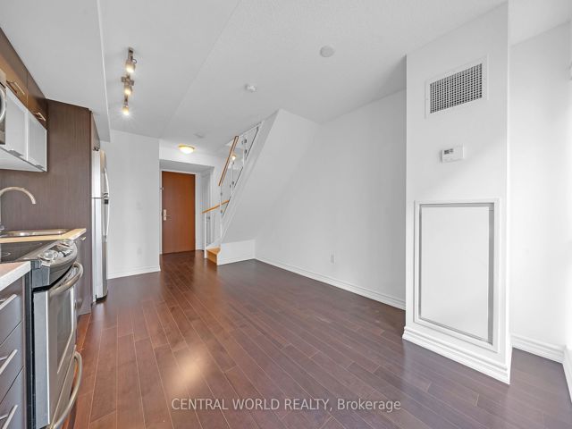 1113 - 386 Yonge St