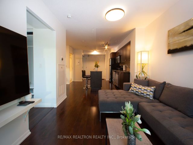 1265 - 209 Fort York Blvd
