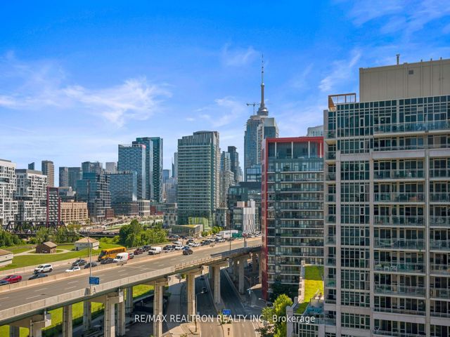 1265 - 209 Fort York Blvd
