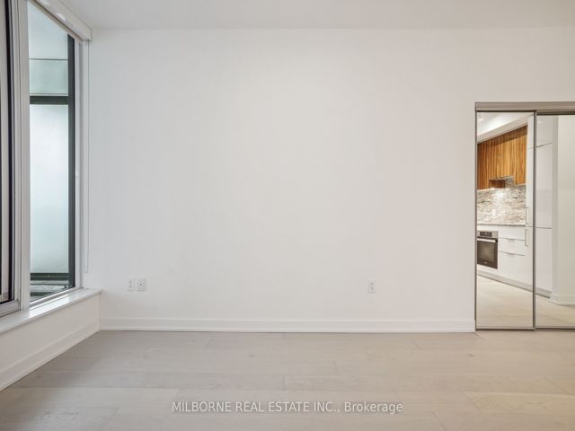 216 - 50 O'neill Rd