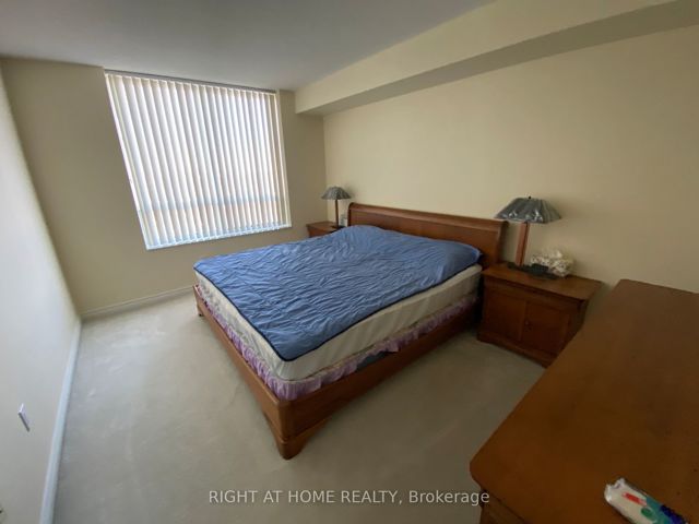 2316 - 18 Sommerset Way