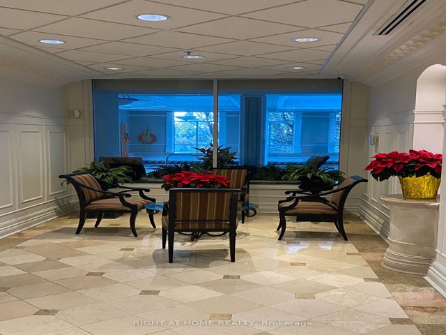 2316 - 18 Sommerset Way