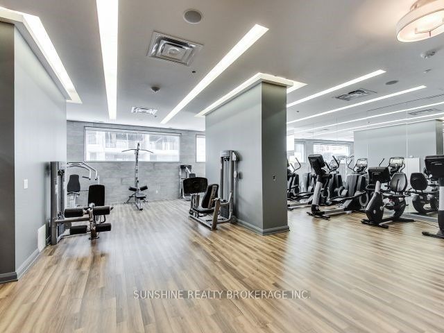 1518 - 155 Yorkville Ave