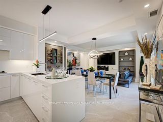301 - 3 Southvale Dr