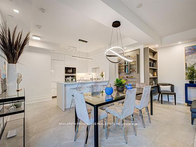 301 - 3 Southvale Dr