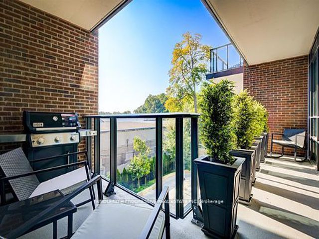 301 - 3 Southvale Dr