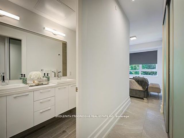 301 - 3 Southvale Dr