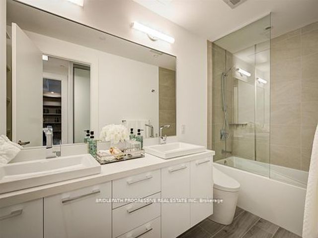 301 - 3 Southvale Dr
