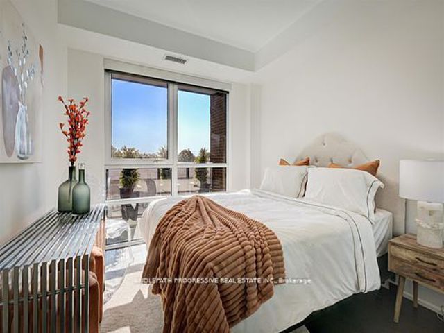 301 - 3 Southvale Dr