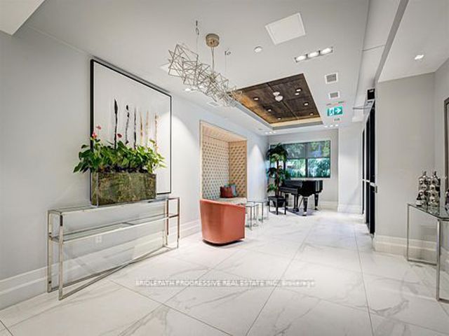301 - 3 Southvale Dr