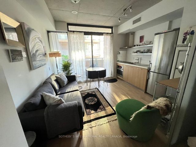 338 - 461 Adelaide St W