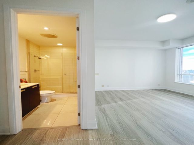 3001 - 21 Balmuto St
