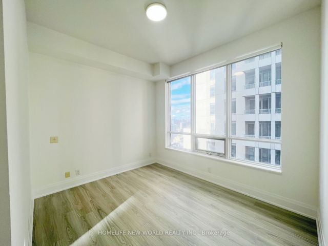 3001 - 21 Balmuto St