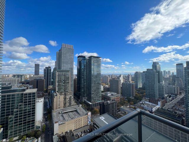 3001 - 21 Balmuto St
