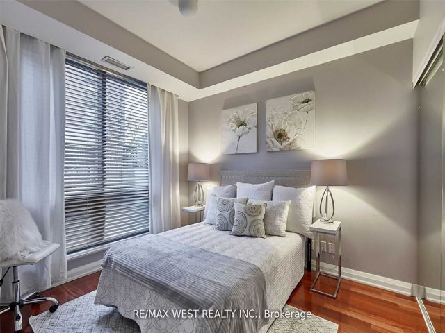 108 - 3 Mcalpine St