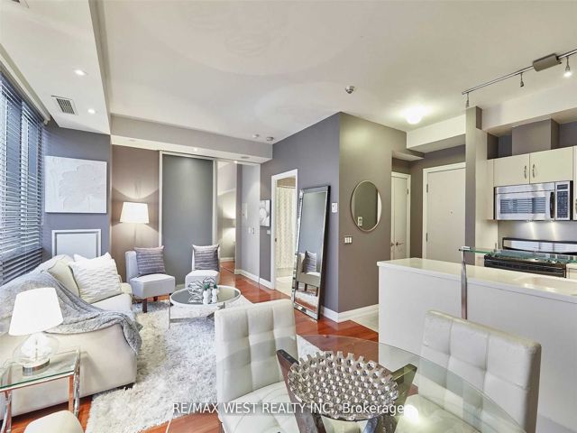 108 - 3 Mcalpine St
