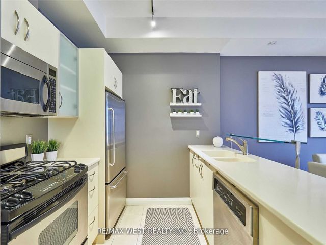 108 - 3 Mcalpine St
