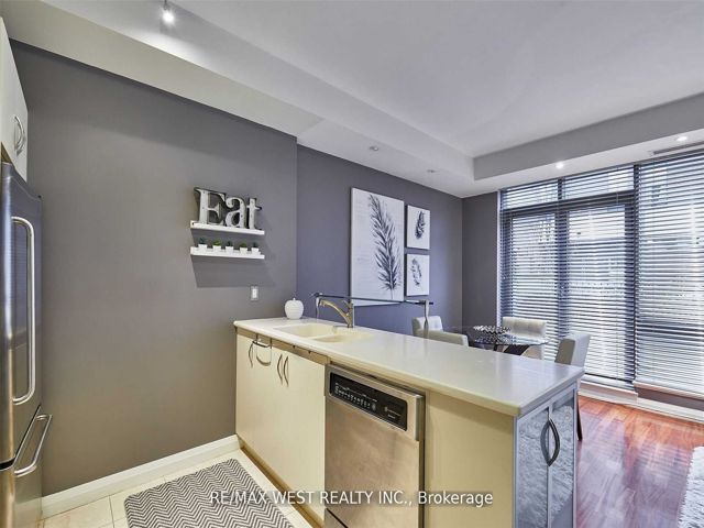 108 - 3 Mcalpine St