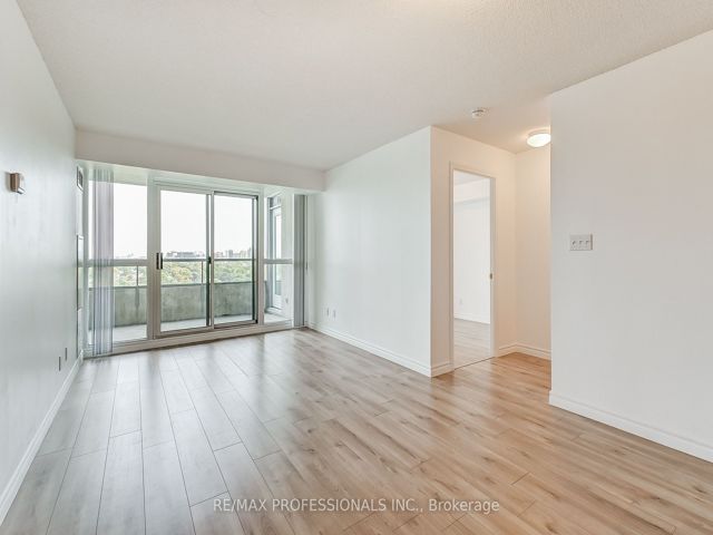 1607 - 18 Spring Garden Ave