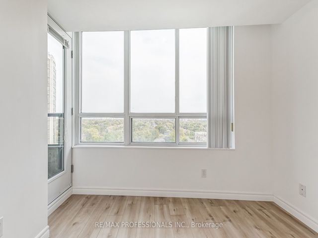 1607 - 18 Spring Garden Ave