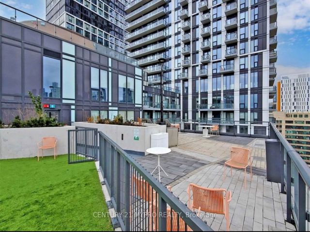 3203 - 251 Jarvis St