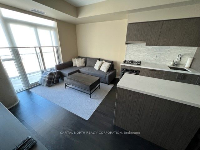 1401 - 501 St Clair Ave W