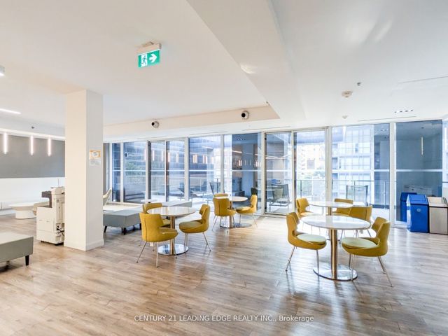 2801 - 181 Dundas St E