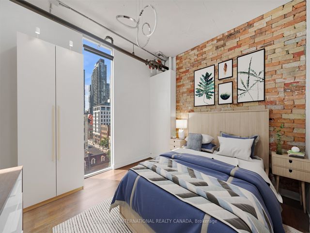 801 - 169 John St