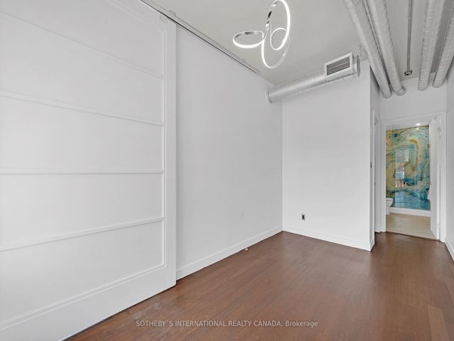 801 - 169 John St